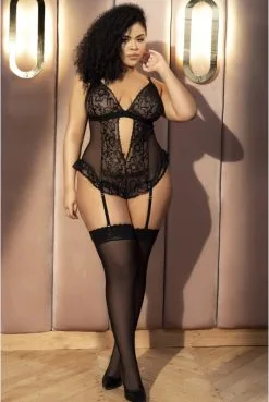 Body Style Guepière Grande Taille Noir En Dentelle Et Résille à Porte Jarretelles -SexToys Soldes body style guepiere grande taille noir en dentelle et resille a porte jarretelles 2