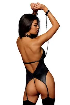 Guêpière Fetish Simili Cuir Jarretelles Tour De Cou Chainettes Menottes Velcro -SexToys Soldes guepiere fetish simili cuir jarretelles tour de cou chainettes menottes velcro 3