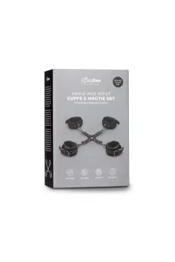 Kit D'attaches 4 Menottes SM BDSM Fetish Collection -SexToys Soldes kit dattaches 4 menottes sm bdsm fetish collection 4